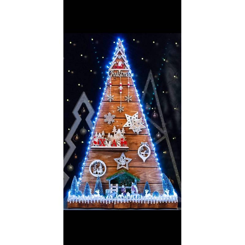 Χριστουγεννιάτικο ξύλινο δέντρο